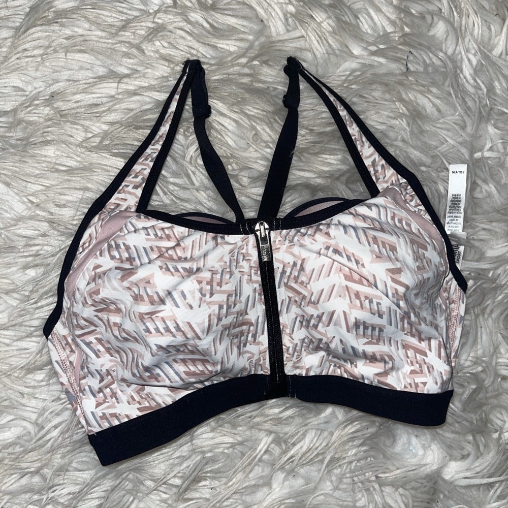 Victoria secret sports bra size 34D